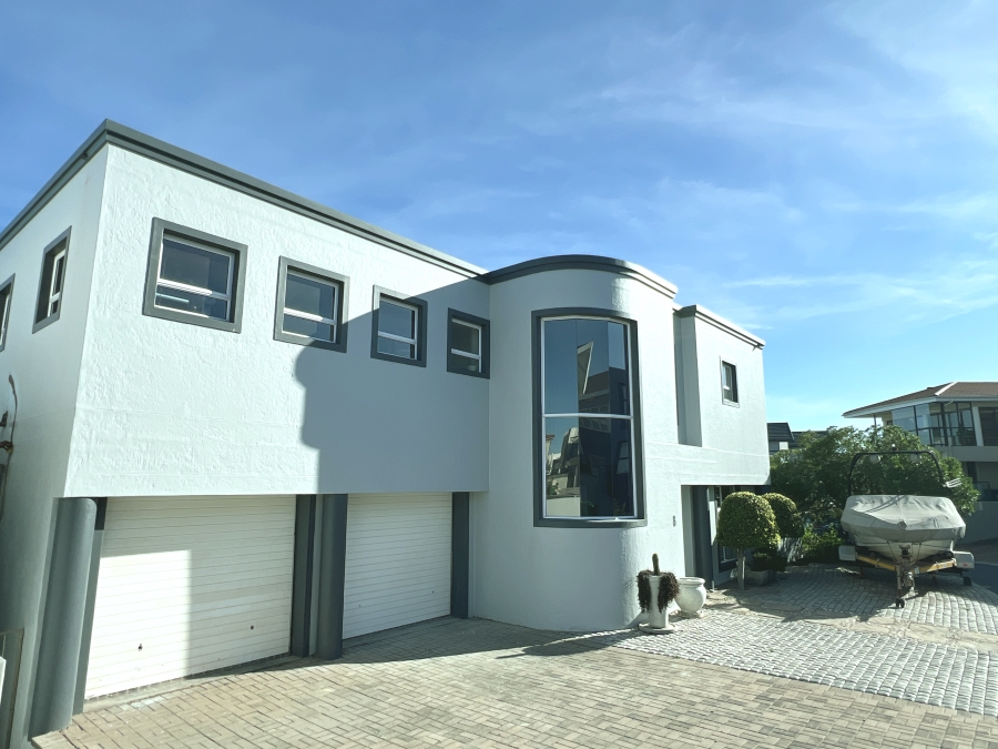 4 Bedroom Property for Sale in Calypso Beach Western Cape